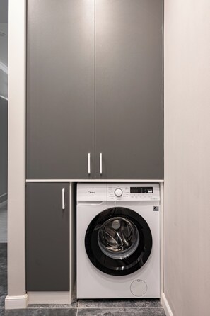 豪華公寓, 庭園景 | 內部