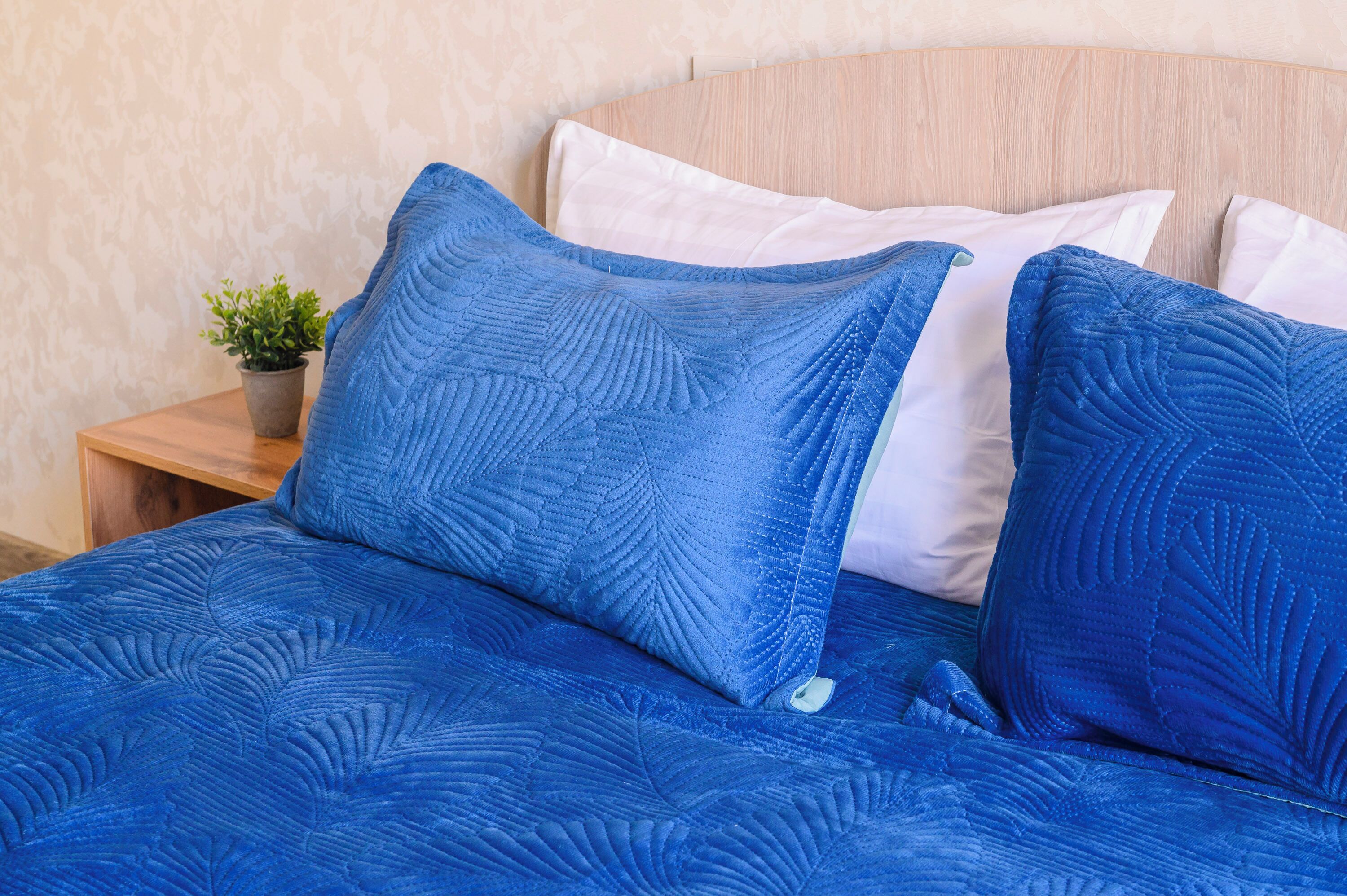 Economy Apartment, Courtyard View | Blackout drapes, soundproofing, iron/ironing board, free WiFi