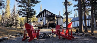 Cottage Rental with Fire Pit Perfect for Four Hidden in the Canadian Rockies of Alberta