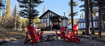 Cottage Rental with Fire Pit Perfect for Four Hidden in the Canadian Rockies of Alberta