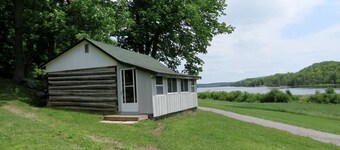 Lakefront Cabin Rental Surrounded by Nature near Renfrew, Ontario