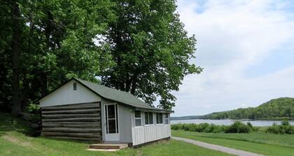 Lakefront Cabin Rental Surrounded by Nature near Renfrew, Ontario