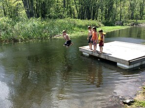 Miscellaneous - Charming Cabin Rental on Ferguson Lake near Renfrew, Ontario (Renfrew)