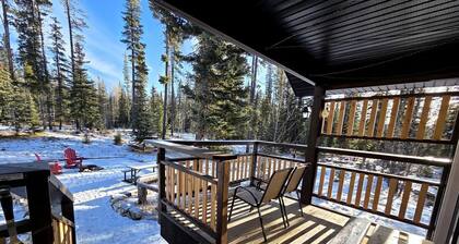 Spacious Family-Friendly Mountain Getaway near Banff, Alberta