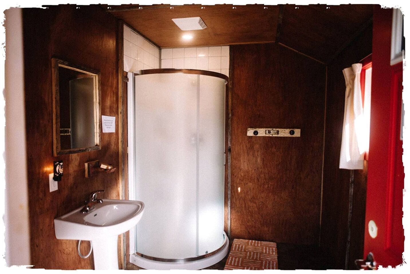 Towels, soap, shampoo, toilet paper