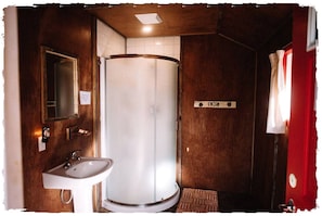 Towels, soap, shampoo, toilet paper