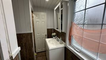 Jetted bath