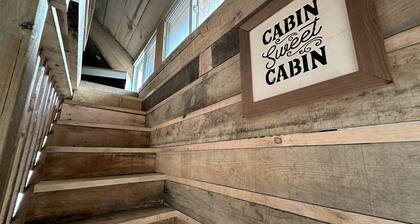 Cozy Secluded Tiny Cabin for a True Getaway in the Outdoors Surrounded by Nature in Simcoe, Ontario