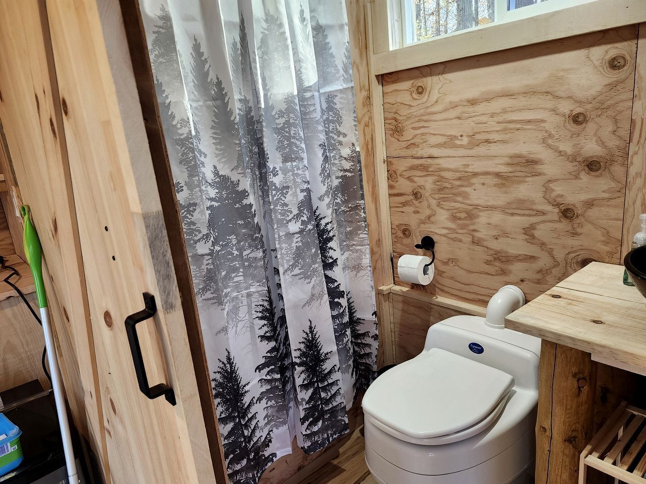 Toallas y papel de baño 