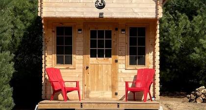 Ontario Glamping Cabin, Perfect for Discovering Port Dover