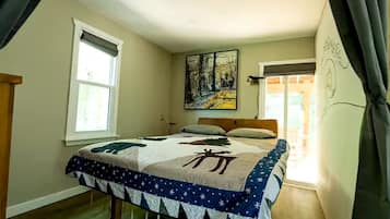 1 bedroom, bed sheets