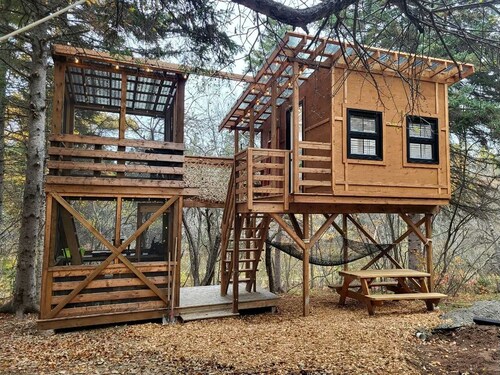 Cozy Tree House for a Unique Stay in Nature near Cocagne in New Brunswick