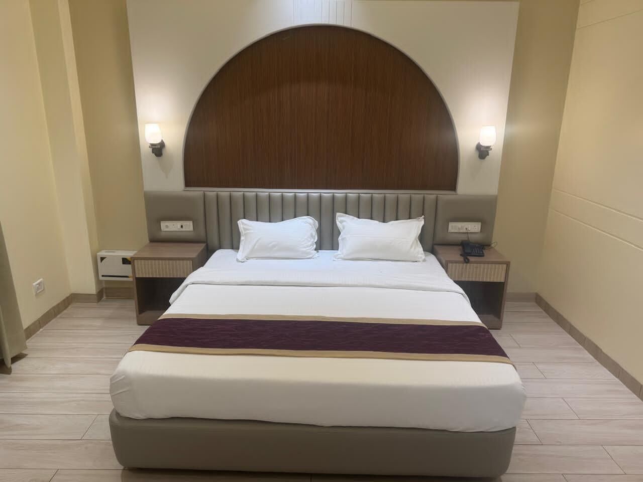 Standard Room, Park View | Desk, free WiFi