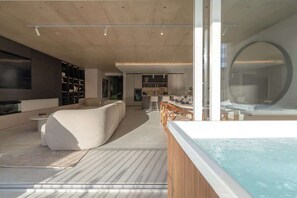 Interior - Quiet Luxury | Jacuzzi, Sauna & Valletta Views (Sliema)