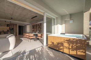 Outdoor dining - Valletta views, hot tub, sauna, ferries | AZ12 (Sliema)
