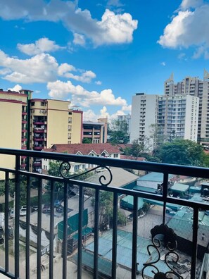Standard-Studiosuite, Balkon, Stadtblick | Blick vom Balkon