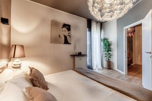 1 bedroom, iron/ironing board, WiFi (free), bed sheets - In the Como Borghi district (10 Floor Flat) (Como)