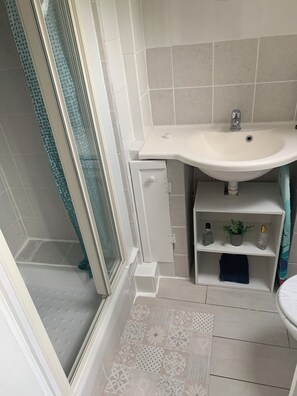 Hårtørrer, håndklæder, Toiletpapir