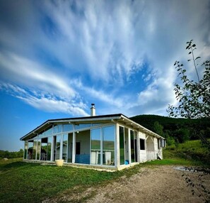 Family Cabin, Balcony, Mountain View | Exterior - Hotel Zouk (Alba Iulia)