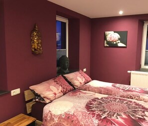 Habitación (Thailand) | Cortinas opacas y sistema de insonorización