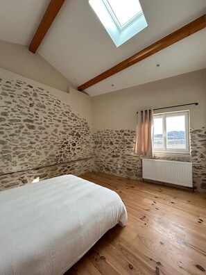 2 bedrooms, iron/ironing board, bed sheets - NATURE & SERENITY GITE (Saint-Avit)