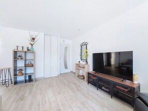 TV - Le Logis by Interhome (Saint Augustin)