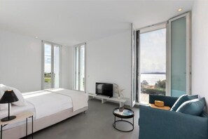 4 bedrooms, iron/ironing board, free WiFi, bed sheets - Elésia II                                                                 ., Villa (Paros)