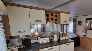 Private kitchen - Golden Sands Kinmel Bay - Holiday Accommodation 14528 (Rhyl)
