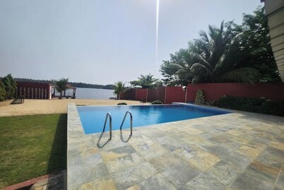 Villa Azure - Haven of peace with private pool and lagoon view