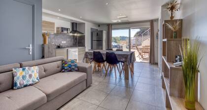 Gîte „Villa Athena“ mit Gemeinschaftspool, privater Terrasse und WLAN