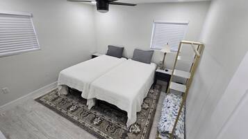 3 bedrooms, iron/ironing board, WiFi, bed sheets