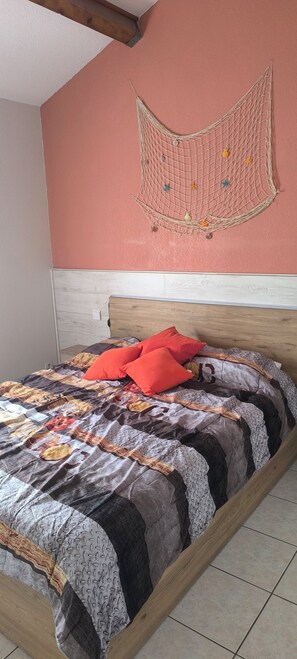 Room - New - Air-conditioned vacation home - Swimming pool, near beach and shops (Valras-Plage)