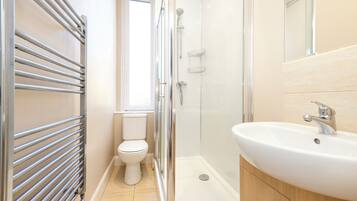 Apartment | Bathroom | Shower, free toiletries, towels, soap