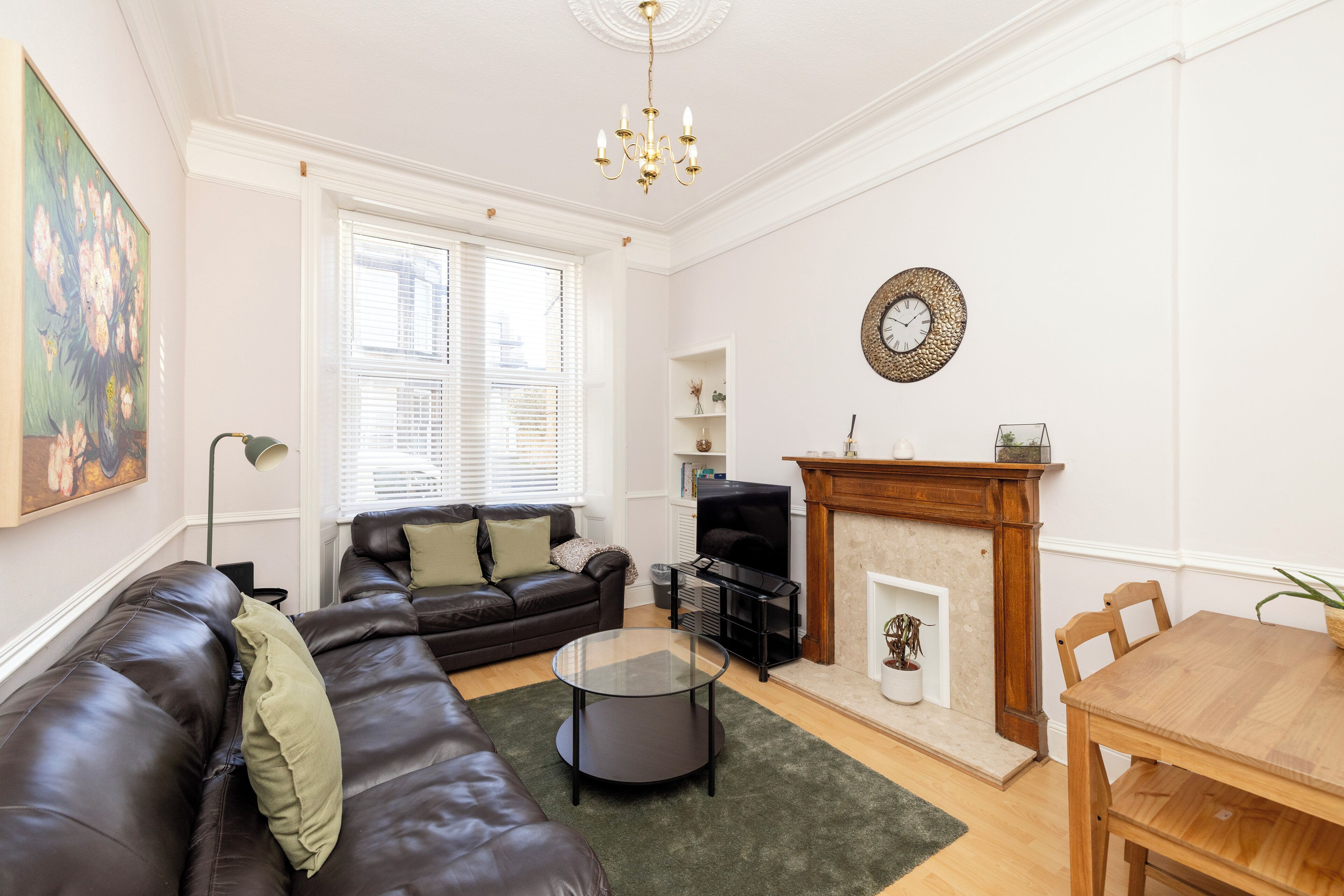 Apartment | Living area | 24-inch Smart TV with digital channels