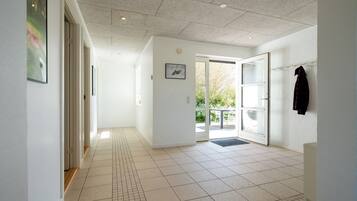 Cottage, 5 Bedrooms, Pets Allowed, Garden Area | Interior