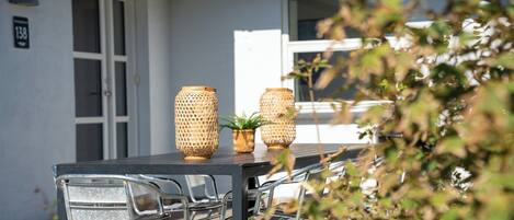 Cottage, 5 Bedrooms, Pets Allowed, Garden Area | Outdoor dining