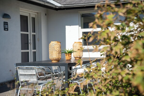 Cottage, 5 Bedrooms, Pets Allowed, Garden Area | Outdoor dining - Strandfogedhuset (Fjerritslev)