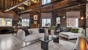 Laptop workspace, iron/ironing board, free WiFi