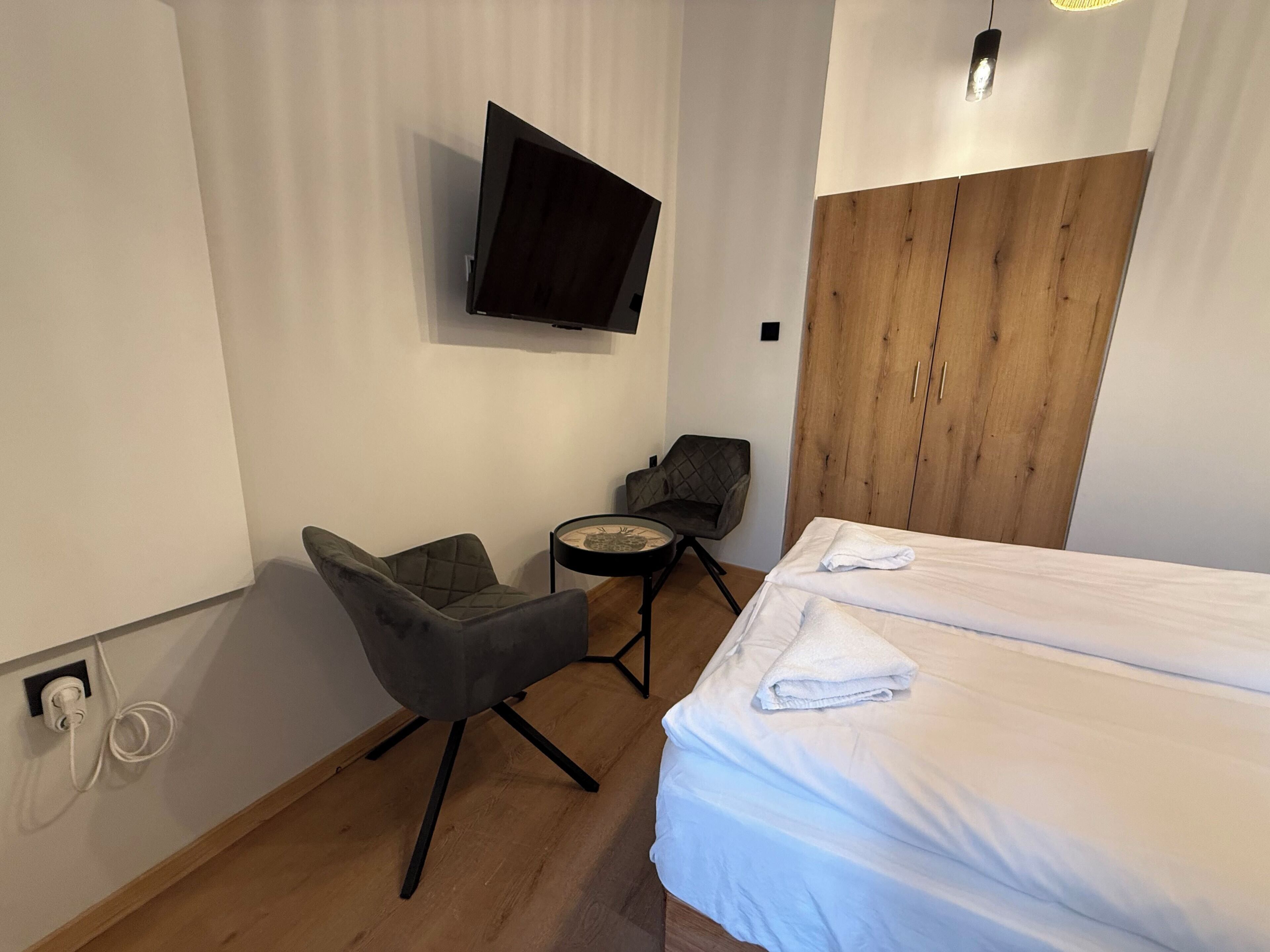 Iron/ironing board, free WiFi