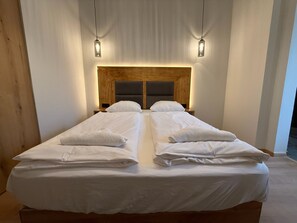 Iron/ironing board, free WiFi - Comfortable Apartment Close to Wiener (Wien)