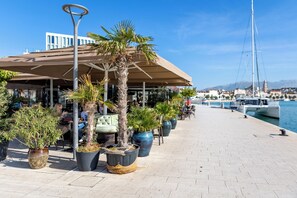 Terrace/patio - 2-bedroom apartment in center of  Split near beach (Split)