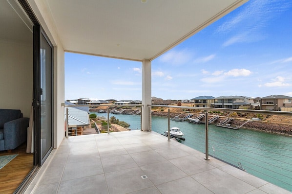 Upstairs balcony - Gilmore Retreat - Relax, Refresh, Repeat - Wallaroo (Wallaroo)