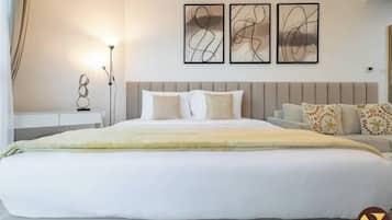 Luxury Studio, Balcony, City View