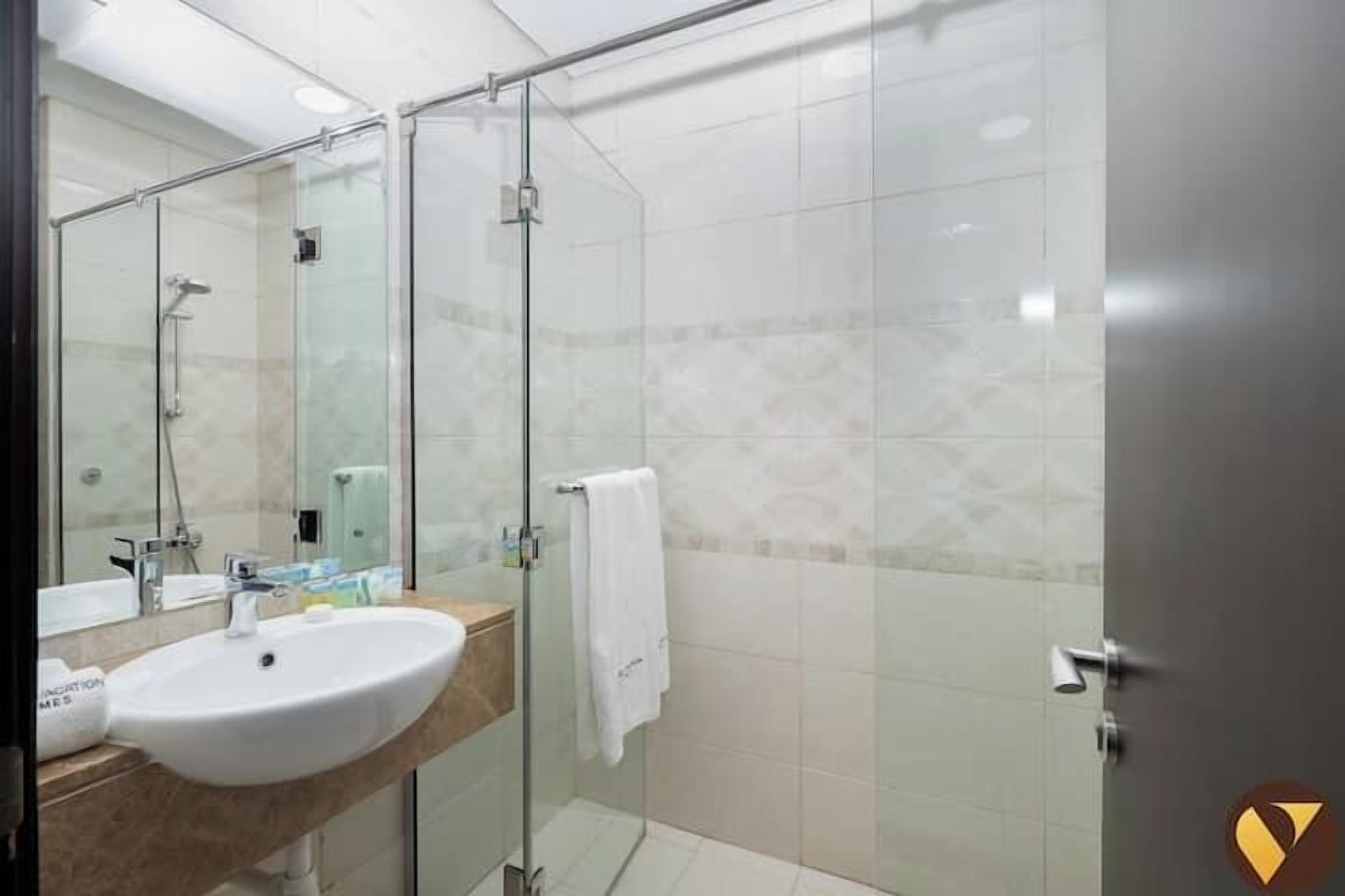 奢華開放式客房, 陽台, 城市景觀 | 浴室 | 淋浴設備、免費盥洗用品、吹風機、拖鞋