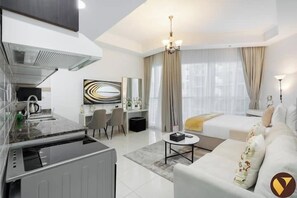 Luxury-Studio, Balkon, Stadtblick | Bettwäsche aus ägyptischer Baumwolle, hochwertige Bettwaren, Zimmersafe
