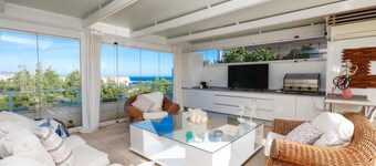 Beachfront duplex penthouse with private pool, 5' from Puerto Banus