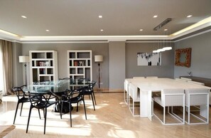 Dining - Beachfront duplex penthouse with private pool, 5' from Puerto Banus (Marbella)