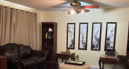 Fantastic 4-bedroom house with AC in charming Tacoma, the heart of Puget Sound