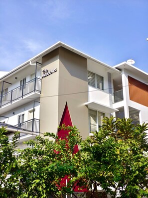 Exterior - Cozy 1-bedroom apartment in charming Kakkanad with AC (Kakkanad)