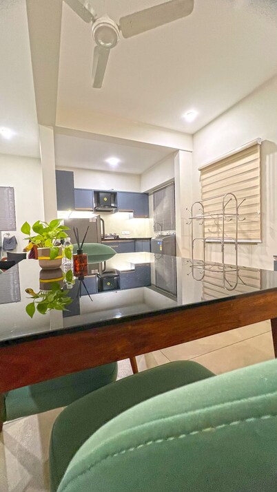 Cozy 1-bedroom apartment in charming Kakkanad with AC